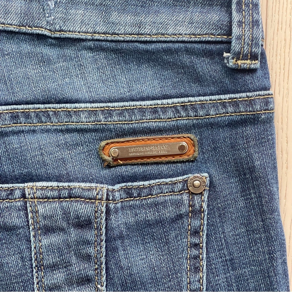 Burberry London Islington Boot Leg Blue Denim Bootcut Jeans W31 Distressed - Picture 15 of 16